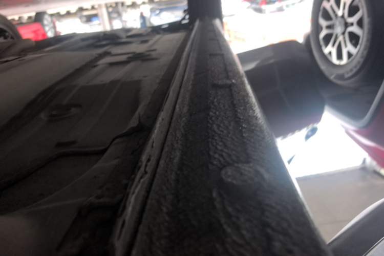 Used Chevrolet Monza 2022 320 Automatic Enjoyment Sunroof Version Right Side Sill