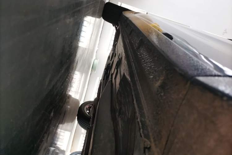 Used Chevrolet Monza 2022 320 Automatic Enjoyment Sunroof Version Right Side Sill
