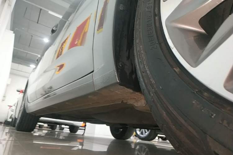 Used Chevrolet Monza 2022 320 Automatic Enjoyment Edition Right Side Sill