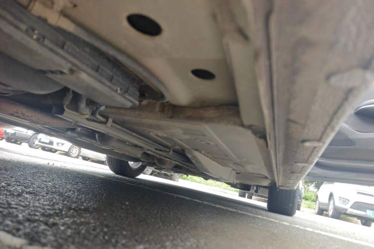 Used Chevrolet Monza 2022 320 Automatic Enjoyment Sunroof Version Right Side Sill