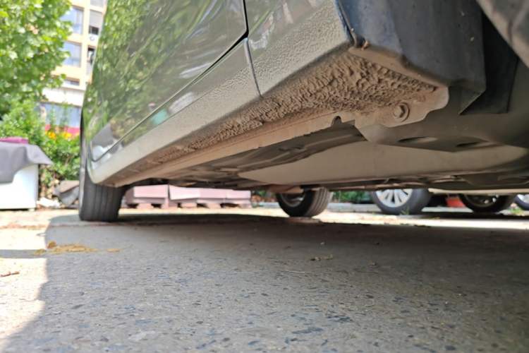 Used Chevrolet Monza 2022 320 Automatic Enjoyment Sunroof Version Right Side Sill
