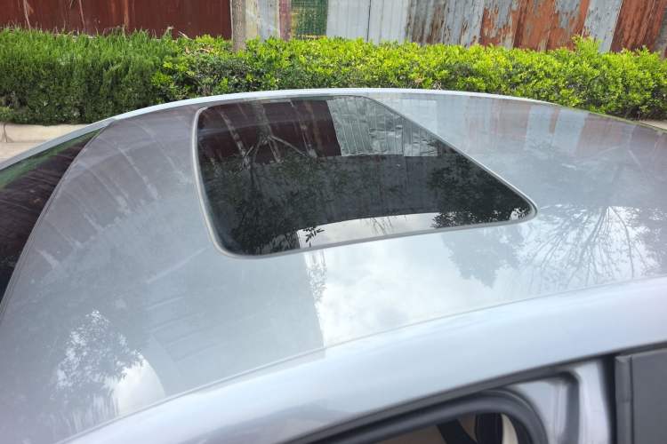 Used Chevrolet Monza 2022 320 Automatic Enjoyment Sunroof Version Roof