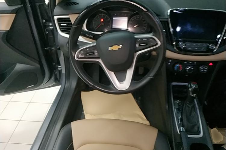 Used Chevrolet Monza 2022 320 Automatic Enjoyment Sunroof Version Steering Wheel
