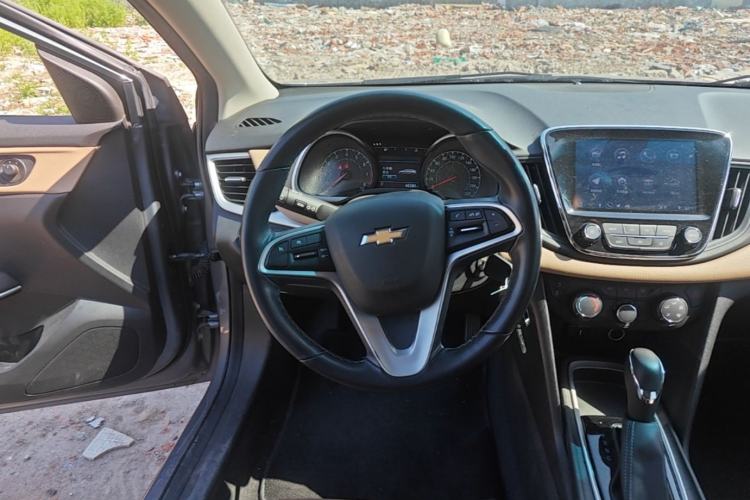 Used Chevrolet Monza 2022 320 Automatic Enjoyment Sunroof Version Steering Wheel