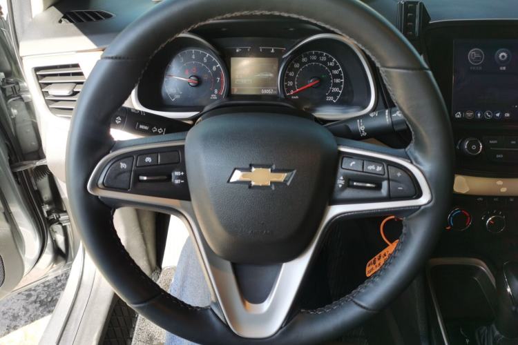Used Chevrolet Monza 2022 320 Automatic Enjoyment Sunroof Version Steering Wheel