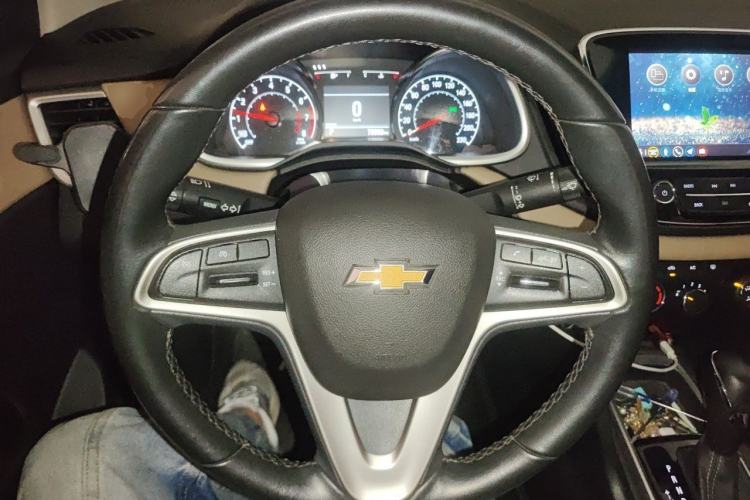 Used Chevrolet Monza 2022 320 Automatic Enjoyment Sunroof Version Steering Wheel