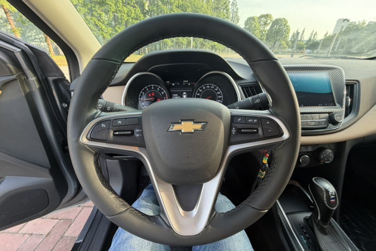 Used Chevrolet Monza 2022 320 Automatic Enjoyment Sunroof Version Steering Wheel