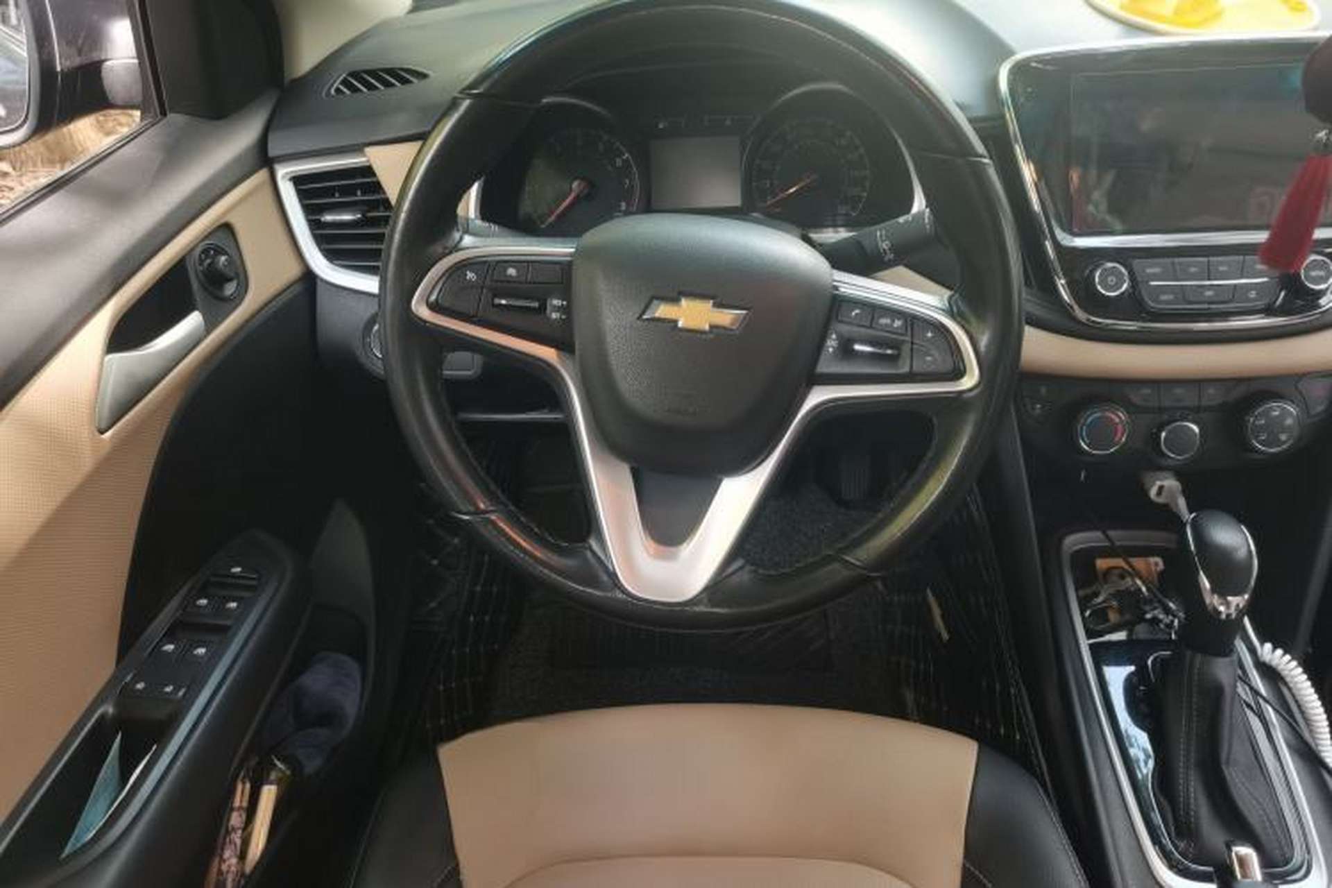 Used Chevrolet Monza 2022 320 Automatic Enjoyment Sunroof Version Steering Wheel