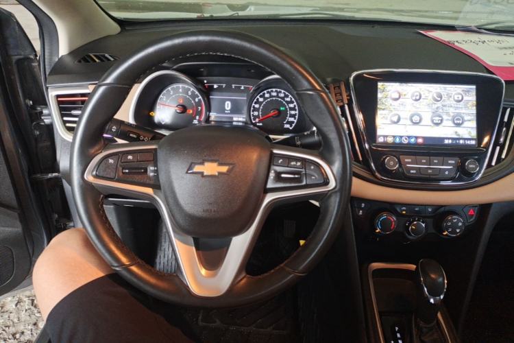 Used Chevrolet Monza 2022 320 Automatic Enjoyment Sunroof Version Steering Wheel