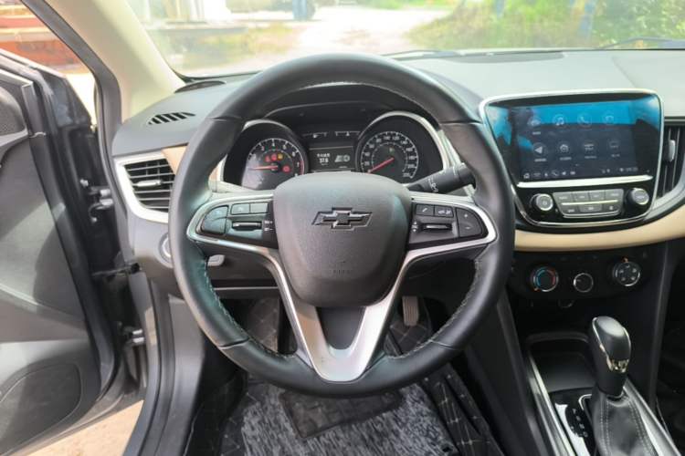 Used Chevrolet Monza 2022 320 Automatic Enjoyment Sunroof Version Steering Wheel