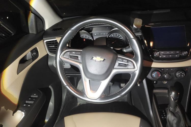 Used Chevrolet Monza 2022 320 Automatic Enjoyment Sunroof Version Steering Wheel
