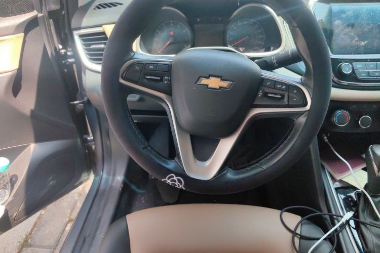 Used Chevrolet Monza 2022 320 Automatic Enjoyment Sunroof Version Steering Wheel