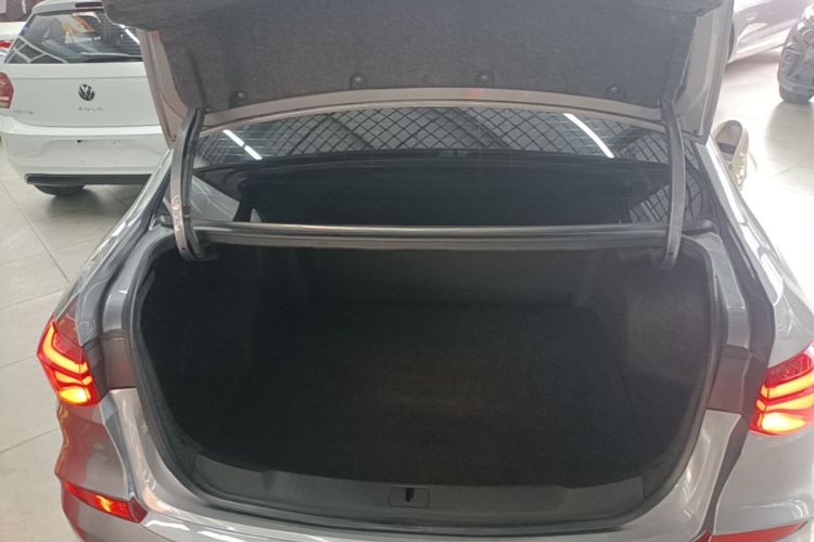 Used Chevrolet Monza 2022 320 Automatic Enjoyment Edition Trunk