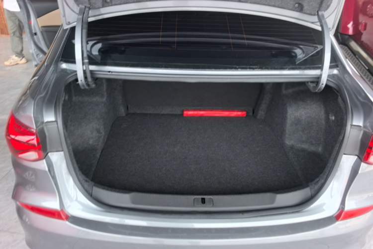 Used Chevrolet Monza 2022 320 Automatic Enjoyment Sunroof Version Trunk
