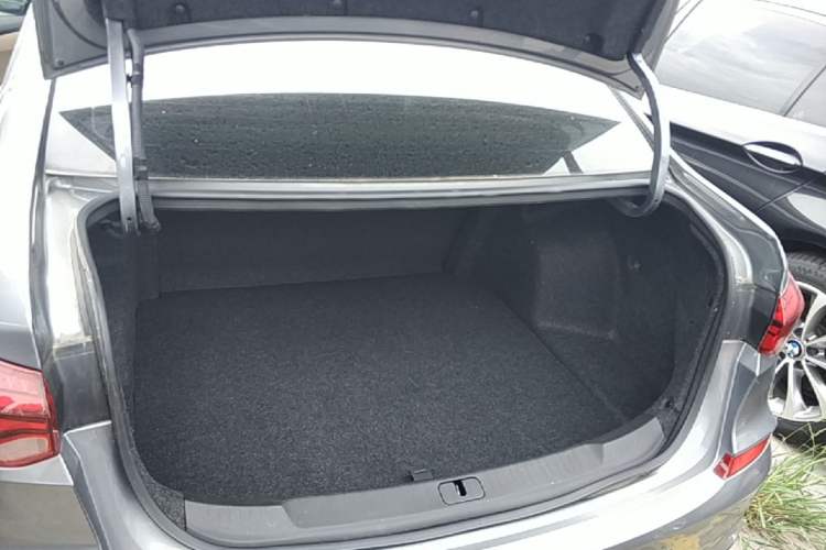 Used Chevrolet Monza 2022 320 Automatic Enjoyment Sunroof Version Trunk