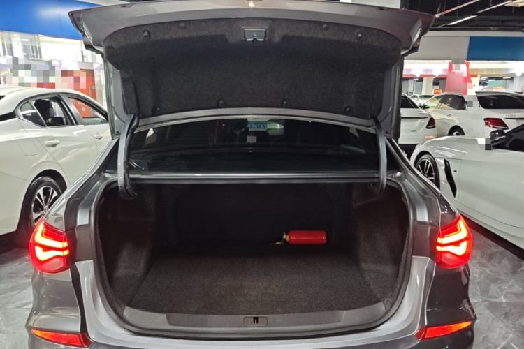 Used Chevrolet Monza 2022 320 Automatic Enjoyment Edition Trunk