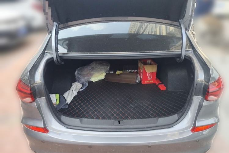 Used Chevrolet Monza 2022 320 Automatic Enjoyment Edition Trunk