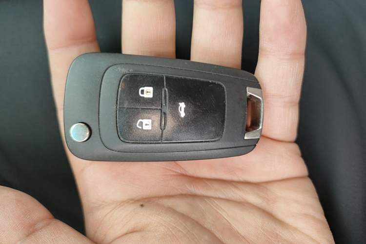 Used Chevrolet Monza 2022 320 Automatic Enjoyment Edition Vehicle Key