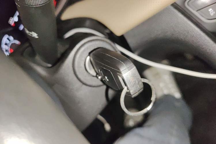 Used Chevrolet Monza 2022 320 Automatic Enjoyment Sunroof Version Vehicle Key