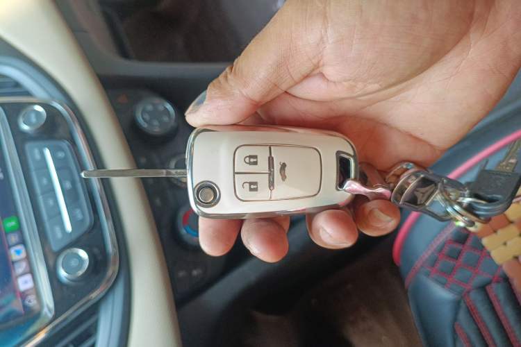 Used Chevrolet Monza 2022 320 Automatic Enjoyment Edition Vehicle Key