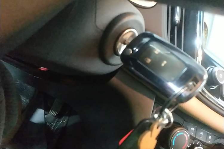 Used Chevrolet Monza 2022 320 Automatic Enjoyment Edition Vehicle Key