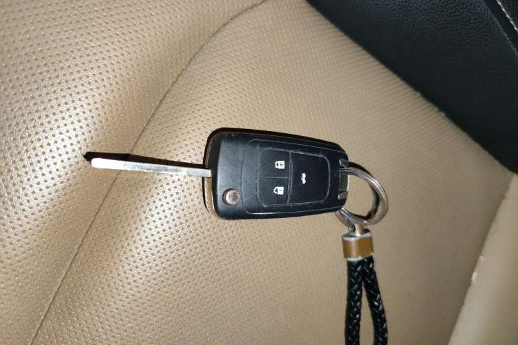 Used Chevrolet Monza 2022 320 Automatic Enjoyment Sunroof Version Vehicle Key