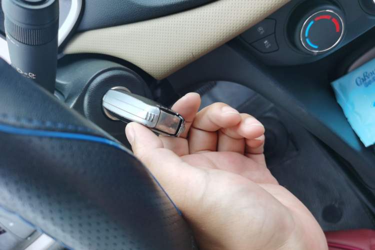 Used Chevrolet Monza 2022 320 Automatic Enjoyment Sunroof Version Vehicle Key