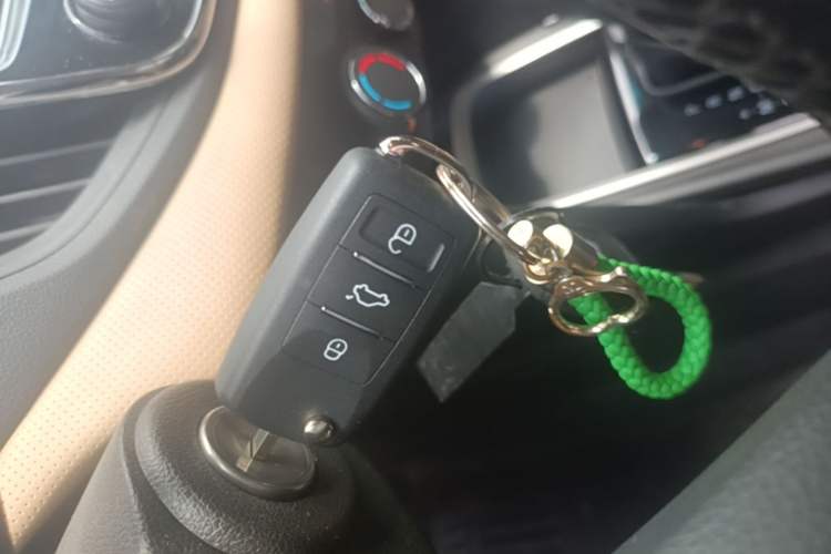 Used Chevrolet Monza 2022 320 Automatic Enjoyment Sunroof Version Vehicle Key