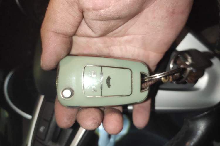 Used Chevrolet Monza 2022 320 Automatic Enjoyment Sunroof Version Vehicle Key