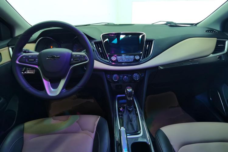 Used Chevrolet Monza 2022 320 Automatic Enjoyment Edition Center Console