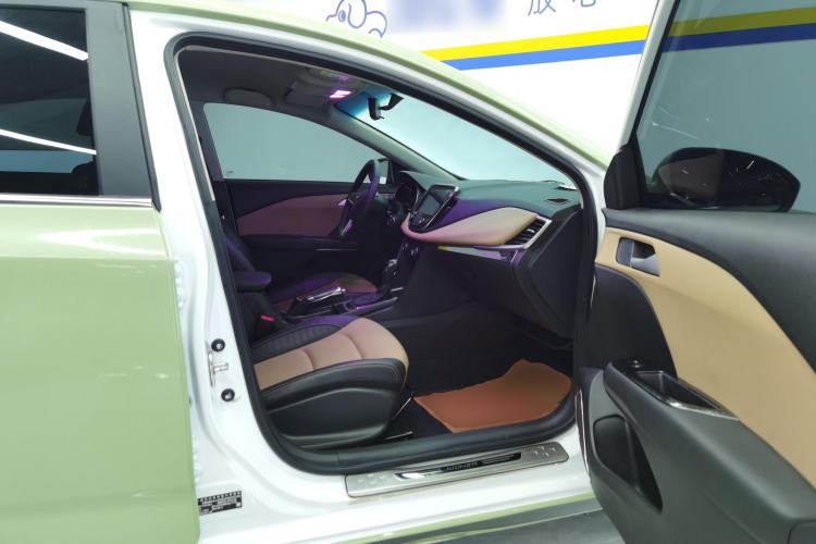 Used Chevrolet Monza 2022 320 Automatic Enjoyment Edition Right Front Seat