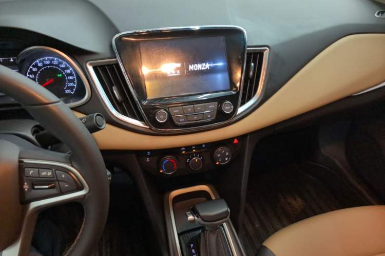 Used Chevrolet Monza 2022 320 Automatic Enjoyment Sunroof Version Audio And AC Panel