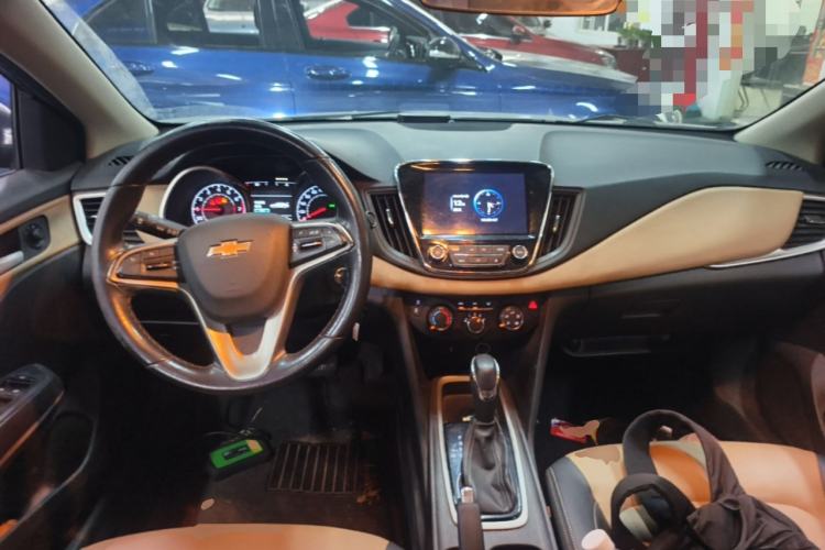 Used Chevrolet Monza 2022 320 Automatic Enjoyment Sunroof Version Center Console