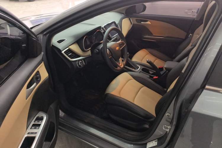 Used Chevrolet Monza 2022 320 Automatic Enjoyment Sunroof Version Driver Seat