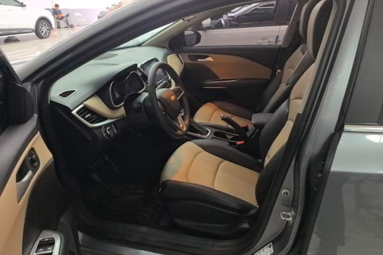 Used Chevrolet Monza 2022 320 Automatic Enjoyment Sunroof Version Left Front Seat