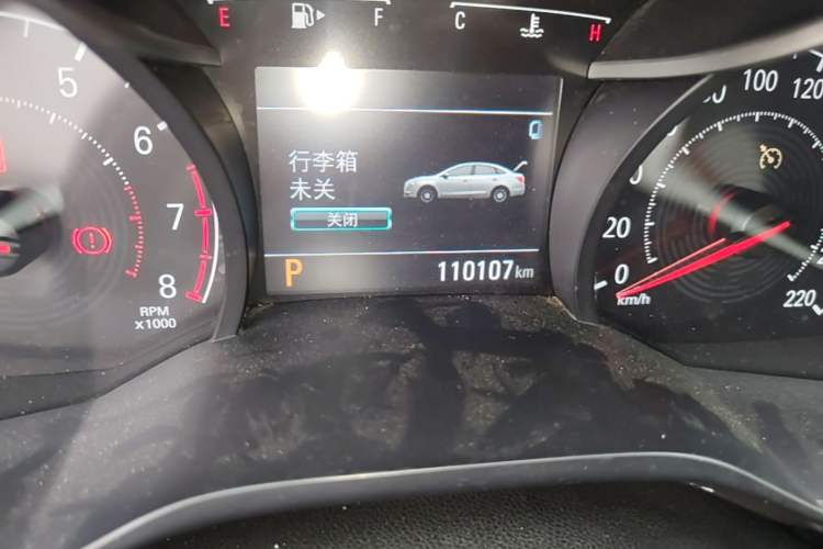 Used Chevrolet Monza 2022 320 Automatic Enjoyment Sunroof Version Odometer Close Up