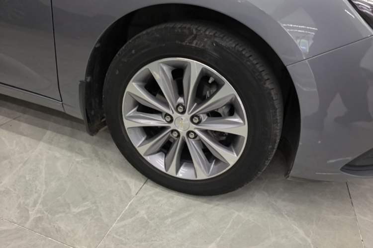 Used Chevrolet Monza 2022 320 Automatic Enjoyment Sunroof Version Right Front Wheel Hub