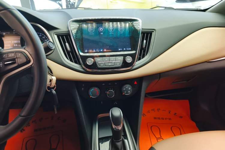 Used Chevrolet Monza 2022 320 Automatic Enjoyment Sunroof Version Audio And AC Panel