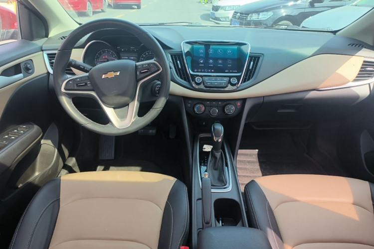 Used Chevrolet Monza 2022 320 Automatic Enjoyment Sunroof Version Center Console