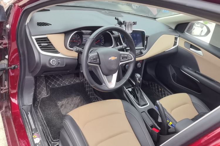 Used Chevrolet Monza 2022 320 Automatic Enjoyment Sunroof Version Center Console