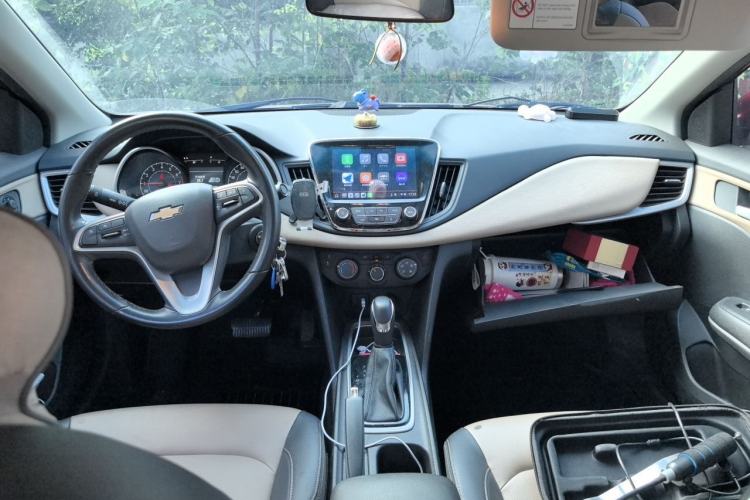 Used Chevrolet Monza 2022 320 Automatic Enjoyment Sunroof Version Center Console