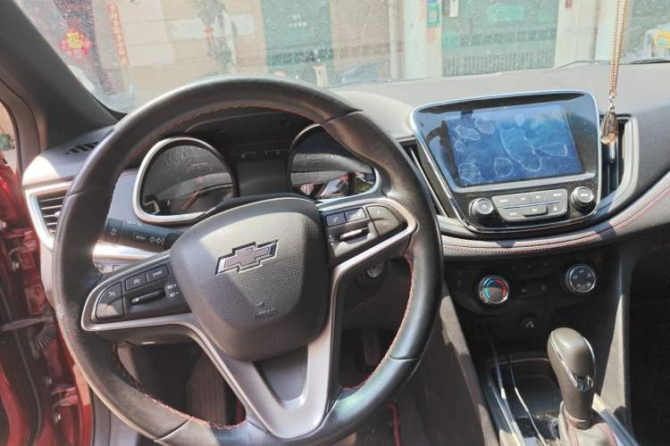 Used Chevrolet Monza 2022 Light Hybrid RS 330T Automatic Comfort Edition Center Console