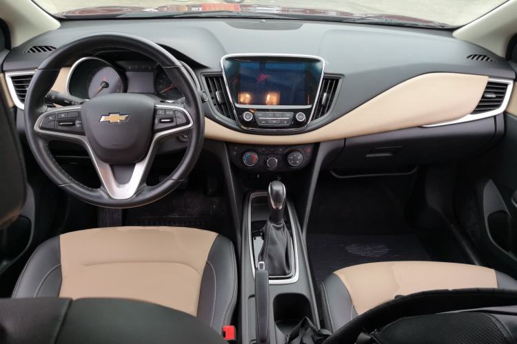 Used Chevrolet Monza 2022 320 Automatic Enjoyment Edition Center Console