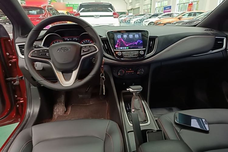 Used Chevrolet Monza 2022 Light Hybrid RS 330T Automatic Comfort Edition Center Console