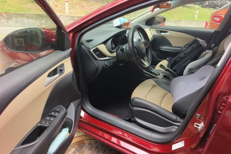 Used Chevrolet Monza 2022 320 Automatic Enjoyment Sunroof Version Driver Seat