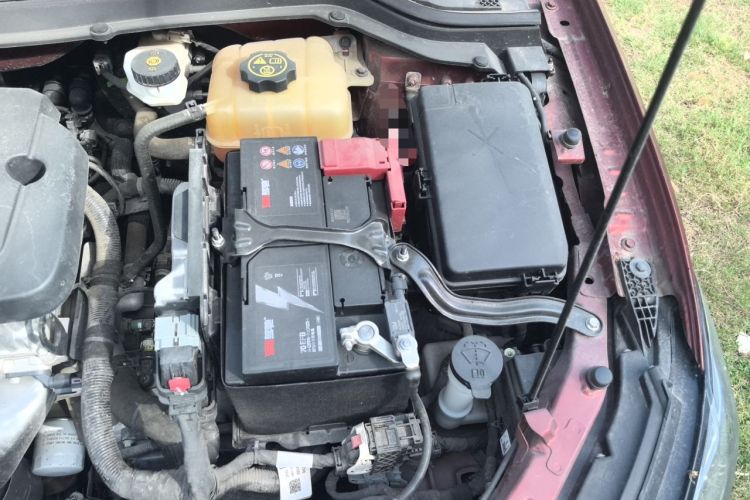 Used Chevrolet Monza 2022 320 Automatic Enjoyment Sunroof Version Engine Bay Left