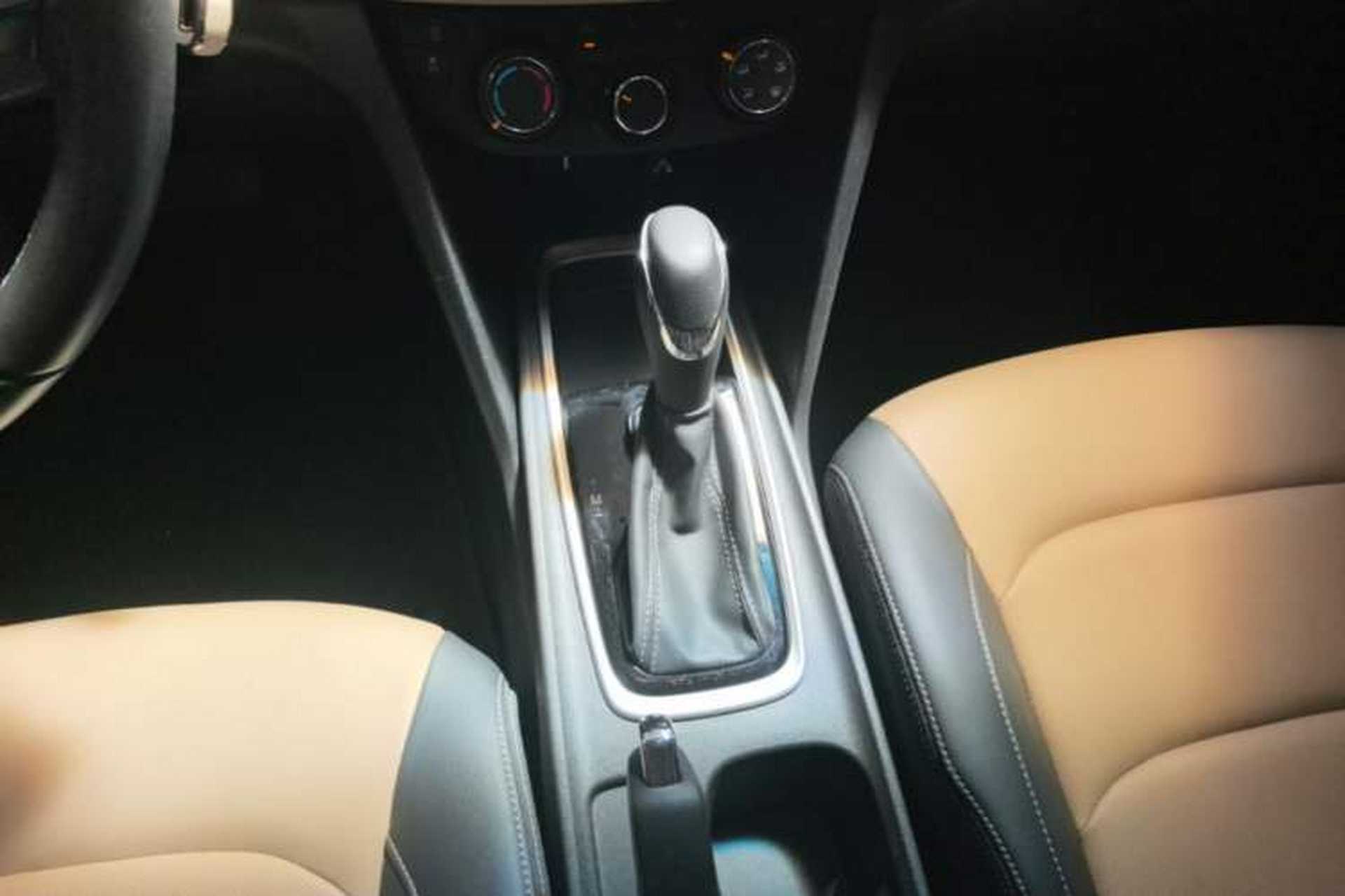 Used Chevrolet Monza 2022 320 Automatic Enjoyment Sunroof Version Gear Lever