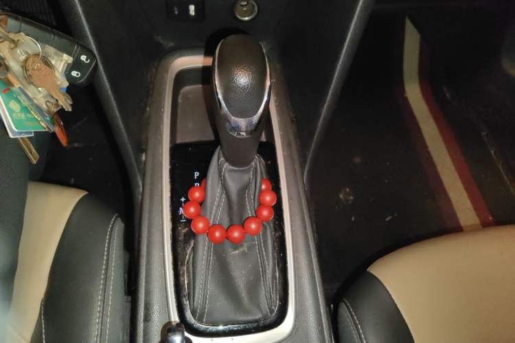 Used Chevrolet Monza 2022 320 Automatic Enjoyment Sunroof Version Gear Lever