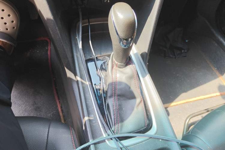 Used Chevrolet Monza 2022 Light Hybrid RS 330T Automatic Comfort Edition Gear Lever