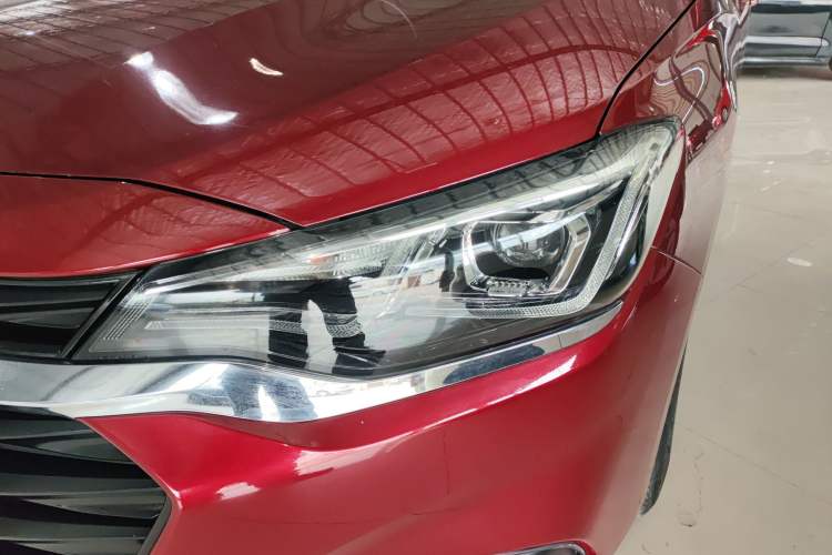 Used Chevrolet Monza 2022 320 Automatic Enjoyment Sunroof Version Left Front Headlight